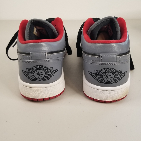 Air Jordan 1 Low Sneaker Mens Sz 10 US Black Grey Red 553558-012 Shoe - Picture 6 of 11